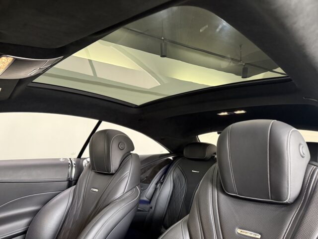 メルセデスベンツ S63 クーペ 白 USS名古屋 イメージ3