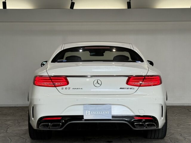 メルセデスベンツ S63 クーペ 白 USS名古屋 イメージ12