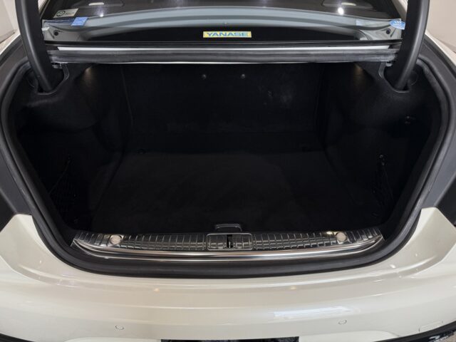 メルセデスベンツ S63 クーペ 白 USS名古屋 イメージ32
