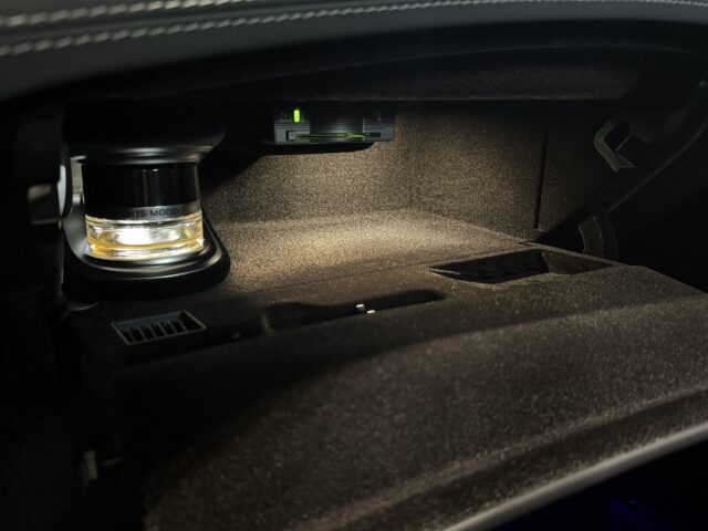 メルセデスベンツ S63 クーペ 白 USS名古屋 イメージ34