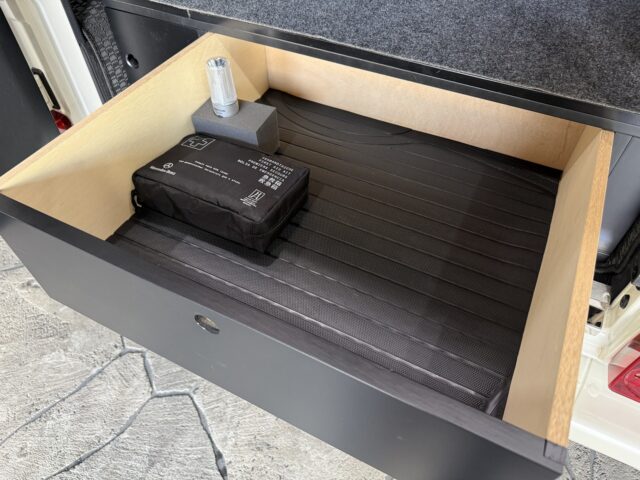 メルセデスAMG　G63　エディション463　白　　USS名古屋 イメージ17