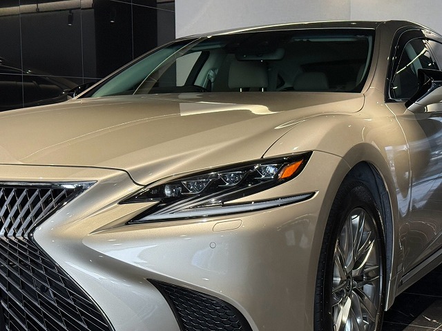 レクサス LS500h ゴールド USS大阪 イメージ17
