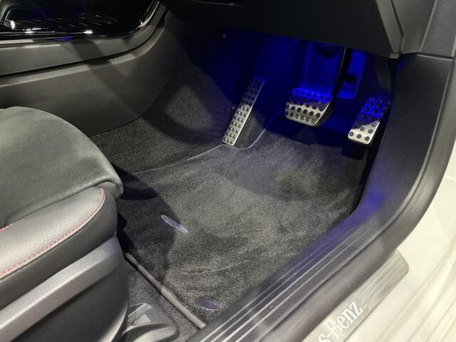 メルセデスベンツ　CLA200ｄ　AMGライン　ポーラーホワイト　長村様下取 イメージ35