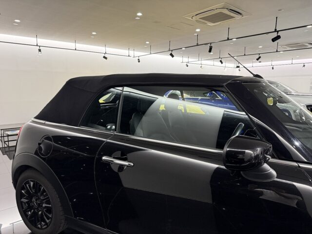 MINI クーパーコンバーチブル 黒 USS東京 8626 イメージ47