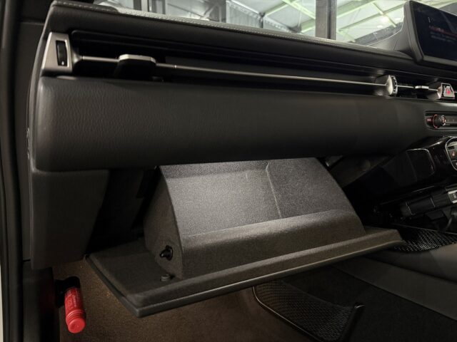 トヨタ スープラ RZ 白 R1 USS東京 2426 イメージ33
