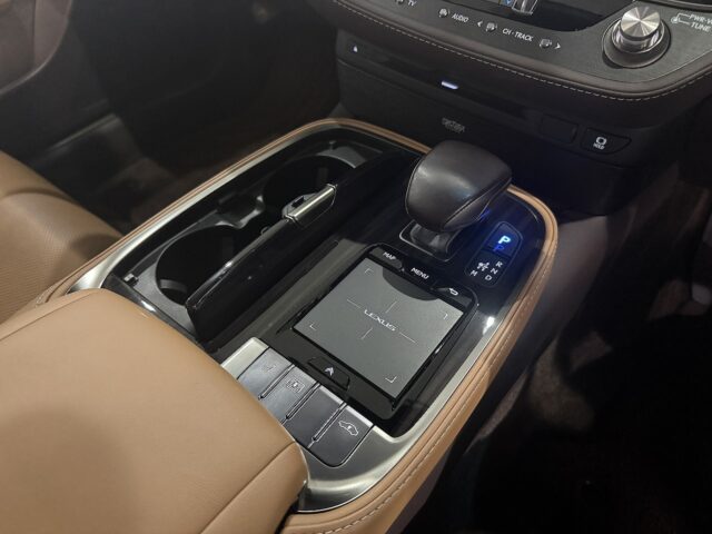 レクサス　LS500　Iパッケージ　黒　USS東京　0852 イメージ17