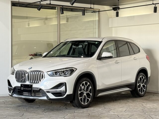 BMW　X1　sDrive18i　Xライン　ミネラルホワイト　シルバーウルフ様買取 イメージ1