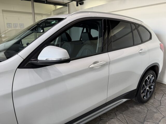 BMW　X1　sDrive18i　Xライン　ミネラルホワイト　シルバーウルフ様買取 イメージ26