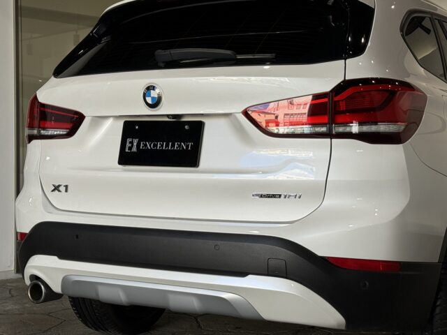 BMW　X1　sDrive18i　Xライン　ミネラルホワイト　シルバーウルフ様買取 イメージ12