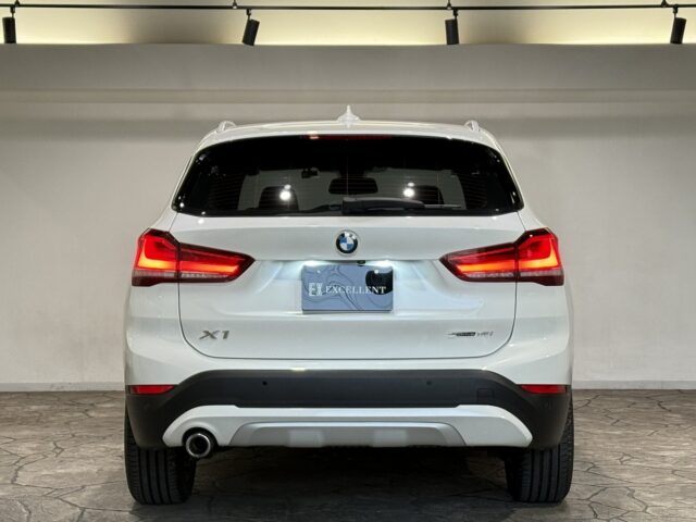 BMW　X1　sDrive18i　Xライン　ミネラルホワイト　シルバーウルフ様買取 イメージ10