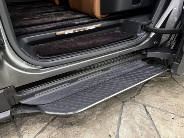 トヨタ　ヴェルファイア　ハイブリッド　プレシャスメタル　R7 イメージ2