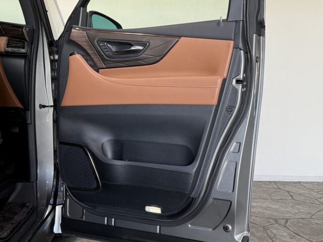 トヨタ　ヴェルファイア　ハイブリッド　プレシャスメタル　R7 イメージ31