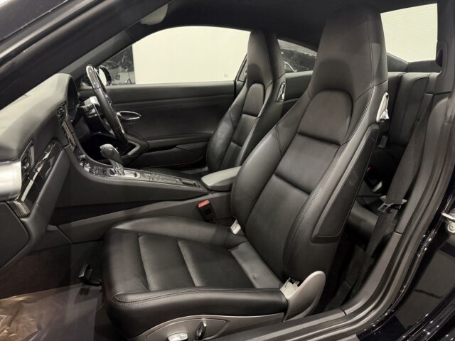 ポルシェ 911CP4W 911カレラ4 黒 USS東京 2966 イメージ10