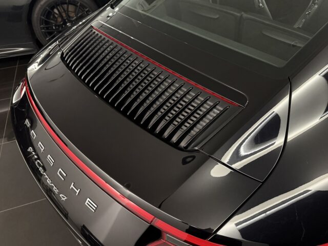 ポルシェ 911CP4W 911カレラ4 黒 USS東京 2966 イメージ17